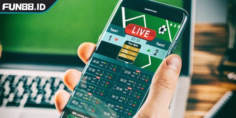 Khi đội cửa trên đang có phong độ ghi bàn bùng nổ.